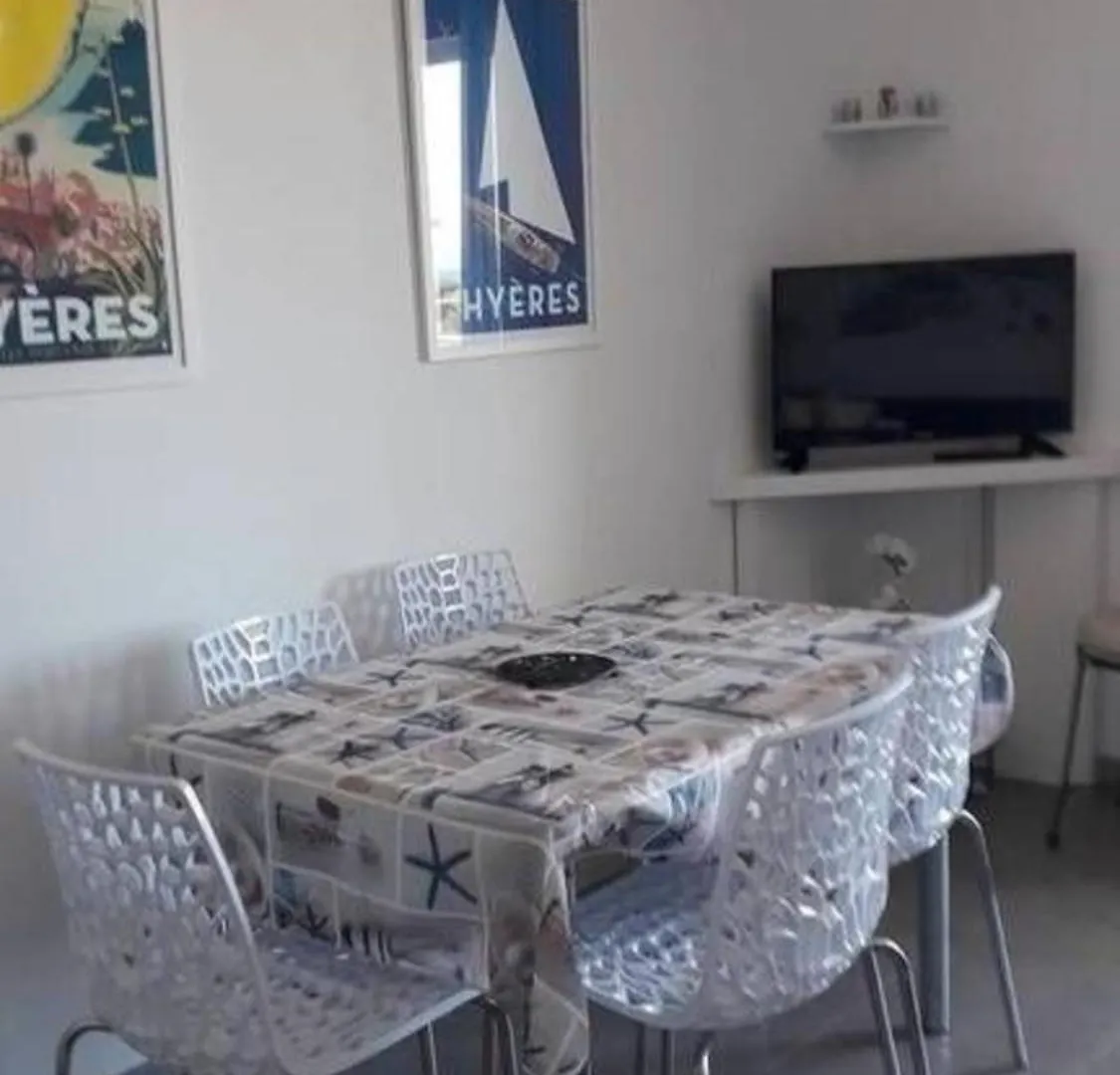 Appartement Vue Mer Hyeres Apartment